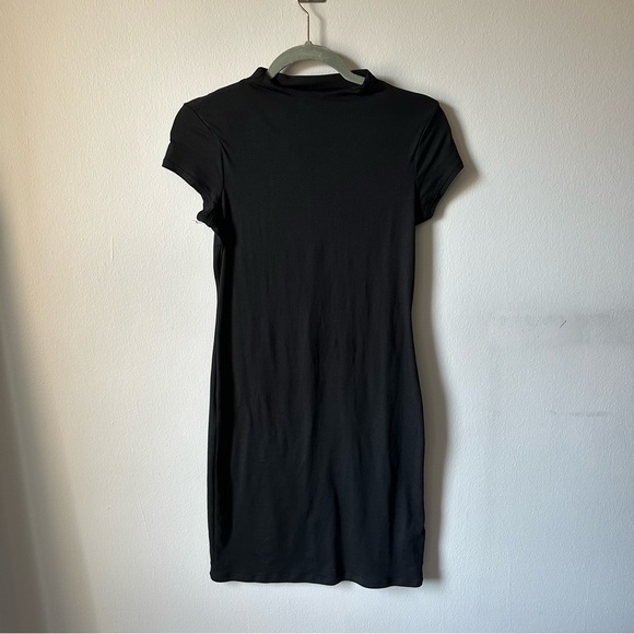 Absolutely Black Dress - Picture 4 of 4